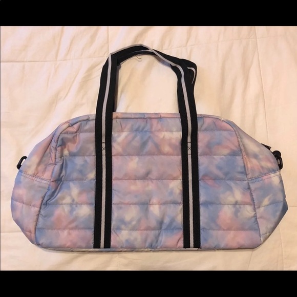 *NWT* VS PINK Quilted Duffle - Picture 2 of 7